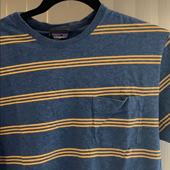 Men’s Small Patagonia T-shirt - Picture 2 of 2
